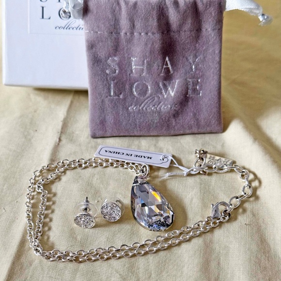 3 PCE SET, LARGE 1 ½ in.  GENUINE CRYSTAL NECKLACE & MATCHING EARRINGS, by SHAY, - Picture 5 of 8